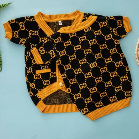 Kakaoppa Pet Cardigan Button Cool Clothes Warm Clothes in Autumn and Winter for Dogs Male